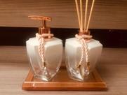 Kit Lavabo Rose Gold Bandeja Sabonete Difusor Vidro + Aromas