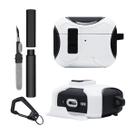 Kit Limpador para Fones e Capa Protetora Airtrek Nerdcase compatível com AirPods Pro 3, Suporte Adaptado, Preto e Branco Kit Limpador para Fones e Capa Protetora Airtrek Nerdcase compatível com AirPods Pro 3, Suporte Adaptado, Preto e Branco