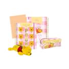 Kit Material Escolar Ursinho Pooh 2 Estojos Grande e Pelúcia Fluffly Caderno Universitário e Refil