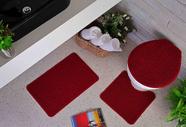 Kit Tapete Banheiro 3 Peças Vermelho Relevo Kit Tapete Banheiro 3 Peças Vermelho Relevo