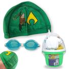 Kit Touca de Natacao Infantil Aquaman + Oculos de Natacao + Baldinho de Praia com 8 Pecas em Cores Sortidas