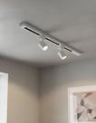 Kit Trilho Eletrificado 50cm com 2 Spots 7w Led Minimalista Moderno Bivolt Casa Sala Iluminação 3000k 4000k 6000k Luminária Preto e Branco Orientável