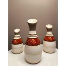 Kit Trio de Vasos Decorativos Garrafinhas em Cerâmica Marrom Kit Trio de Vasos Decorativos Garrafinhas em Cerâmica Marrom