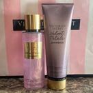 Kit Victoria's Secret Velvet Petals Shimmer hidratante + Body Splash shimmer Mais vendido