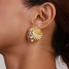 L6931-Brinco Feminino Aço cirúrgico Ouro 18k Luxo Concha Estrela Pérola Festa Sofisticada Presente