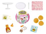 Lanchonete Surprise Ball MGA Miniverse Food Series com 18 mini réplicas