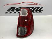 Lanterna Direita Fiat Uno Vivace 2010 2011 2012 2013 14 2015 Direito/passageiro Vermelho