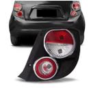 Lanterna traseira sonic 2012 a 2015 hatch aro cromado