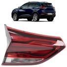 Lanterna Traseira Tracker 2021 A 2024 Mala
