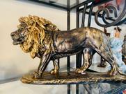 Leao de ceramica