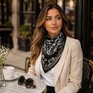 Lenço Feminino de Cetim Arabesco Preto e Branco 90x90cm Corte a LaserMacio Brilhoso Lenço Feminino de Cetim Arabesco Preto e Branco 90x90cm Corte a LaserMacio Brilhoso
