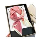 Lenço Quadrado Feminino Rosa Com Estampa Floral 70x70cm, Macio, Estampado, Moda Primavera Verão,