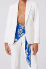Lenço tecido crepe fluido leve azul floral tendência floral