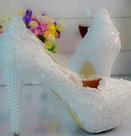Lindíssimo SAPATO Noiva com RENDA E PÉROLAS 38,5 (26 cm Brasil)