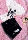 *Lindo* T-shirts *Love* Tamanho *M 25.00* Short Jeans tamanho *40 35.00*
