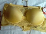 Lingerie amarela