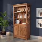 Livreiro Estante Rústica com Prateleiras Detalhe X em Madeira Maciça com 2 Portas - Natural Livreiro Estante Rústica com Prateleiras Detalhe X em Madeira Maciça com 2 Portas - Natural