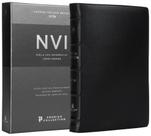 Livro - Bíblia Sagrada NVI, Letra Grande, Couro legítimo preto, Leitura Perfeita, Premier Collection | Com letras de Jesus em azul e referências cruzadas