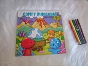Livro Para Colorir tamanho grande Comfy Dinossauros com canetinhas