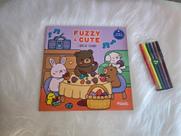 Livro Para Colorir tamanho grande Fuzzy & Cute com canetinhas