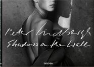 Livro - Shadows on the wall