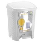 Lixeira Bebê infantil Rattan Com Pedal e Basculante 6 litros - meninoemenina