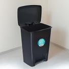Lixeira Com Pedal 35L Preta Pisa Abre Pisa Fecha Resistente