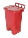 Lixeira Quadrada Plastica De 100 Litros Sem Roda E Pedal Vermelho Lixeira Quadrada Plastica De 100 Litros Sem Roda E Pedal Vermelho