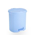 Lixeira Rattan com Pedal 6 Litros Prática, Moderna e Resistente REF 1575