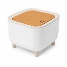Lixeira Retrô 8 Litros Tampa Click Quadrada com Pés de Bambu Decorativa Banheiro Cozinha