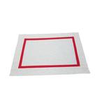 Lugar Americano Linho Cru com detalhe Vermelho - Linho Misto: ( 70% Algodão, 18% Viscose, 12% Linho ).