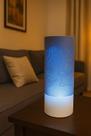 Luminária Abajur De Mesa Lampada Led Quarto Moderna Base Branca Corpo Cinza