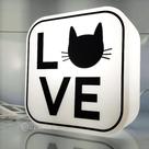 Luminária Box de Mesa Gato Love Para Decorar e Iluminar Lâmpada Cor Branca 10010710B Luminária Box de Mesa Gato Love Para Decorar e Iluminar Lâmpada Cor Branca 10010710B