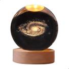 Luminária De Mesa Bola Cristal 3D Decorativa Led Cabo USB Base Madeira 7,5x6cm