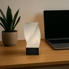 Luminaria Mesa Abajur Led Portátil LUA Luxo Luz de Cabiceira Abajures Decoracao Diversos Presente Quarto Geometrico Luminaria Mesa Abajur Led Portátil LUA Luxo Luz de Cabiceira Abajures Decoracao Diversos Presente Quarto Geometrico