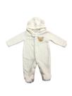 Macacão em Plush Touca Orelhinha Bordado Urso Unissex Macacão em Plush Touca Orelhinha Bordado Urso Unissex