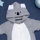 Macacão Infantil Curto Com Capuz Bordado Coala Mescla Macacão Infantil Curto Com Capuz Bordado Coala Mescla