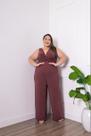 Macacão Regata Plus Size Decote Torcido Cor:MarromTamanho:G2 Macacão Regata Plus Size Decote Torcido Cor:MarromTamanho:G2