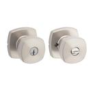 Maçaneta de porta Kwikset Arroyo Entry com fechadura e chave em níquel acetinado