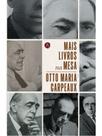 Mais livros na mesa