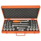 Maleta com Soquetes Estriados e Acessórios 1/2" Milímetros e Polegadas - 43 peças Tramontina PRO Maleta com Soquetes Estriados e Acessórios 1/2" Milímetros e Polegadas - 43 peças Tramontina PRO