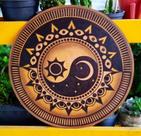 Mandalas pirografadas em MDF com 30 cm de diâmetro.