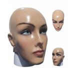 Manequim feminino (Cabeça moldada maquiada) na cor bege + suporte branco.