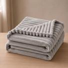 Manta Mantinha Microfibra Canelada Soft Toque Aveludado e Suave Macia Coberta Macia Riscada 90x85cm
