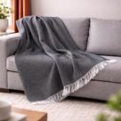Manta para Sofá Jacquard com Franja 2,10m x 1,35m Decoração Cor:Grafite