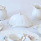 Manteigueira de Porcelana Branca Passaro Rosa e Fio de Ouro