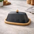 Manteigueira em Cerâmica Oásis com Base de Bambu Preto 21cm Manteigueira em Cerâmica Oásis com Base de Bambu Preto 21cm