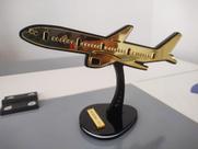 Maquete de Aviação em Acrílico Boeing 777 Maquete de Aviação em Acrílico Boeing 777