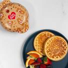 Máquina de waffles Uncanny Brands Care Bears Tenderheart 110V