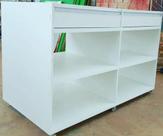 Mesa balcão estabelecimento